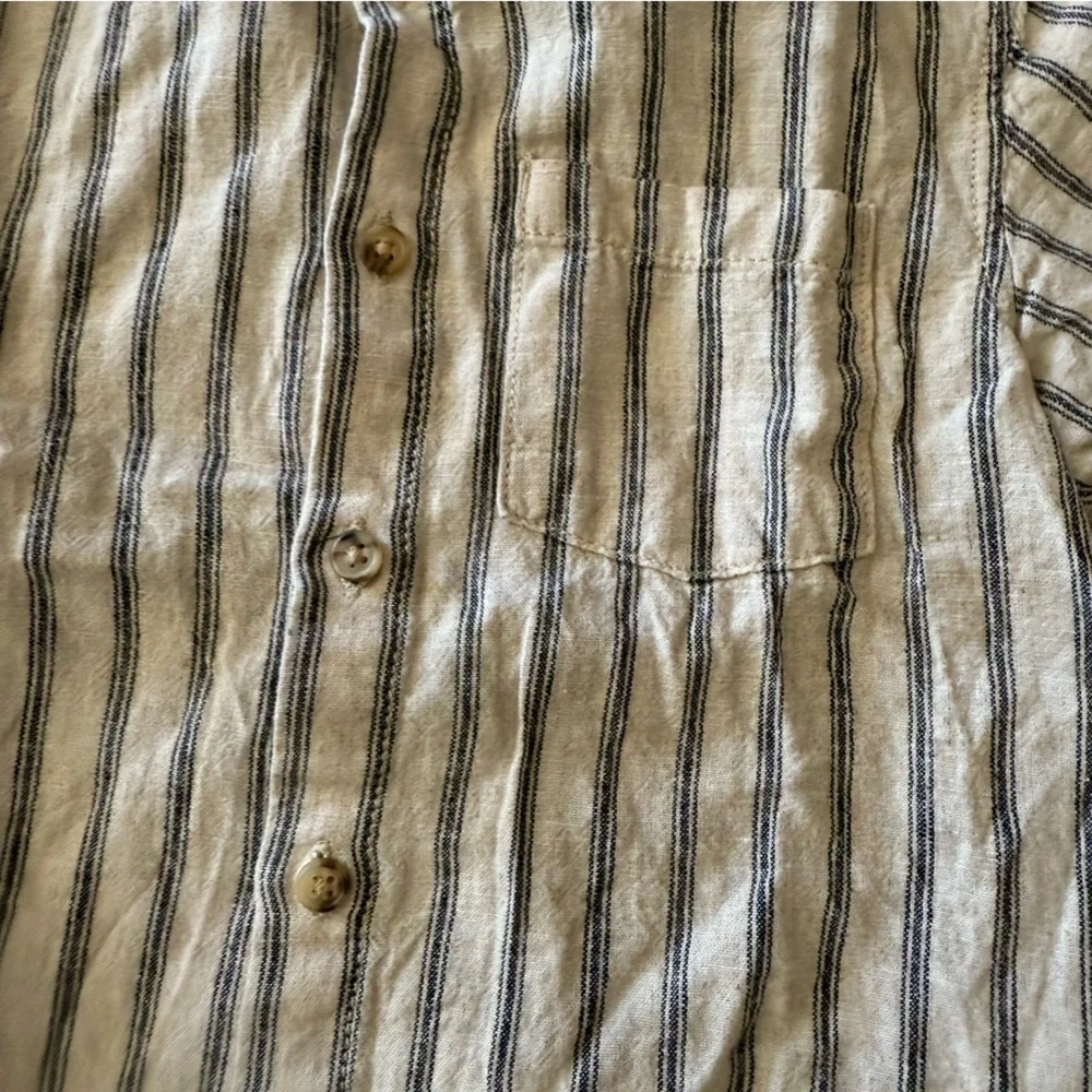 Bundle of boy neutral H&M and old navy shirts